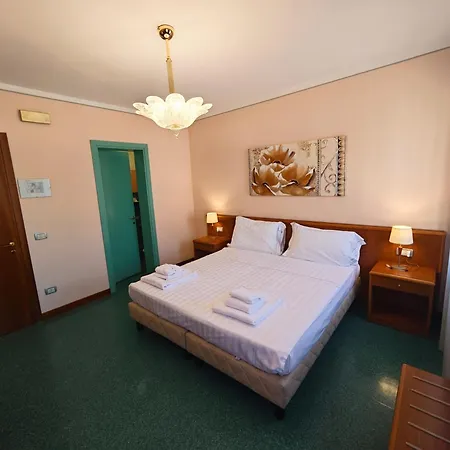 Casa Malvina Pensión 3*