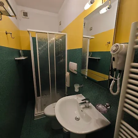 Pensión Casa Malvina 3*