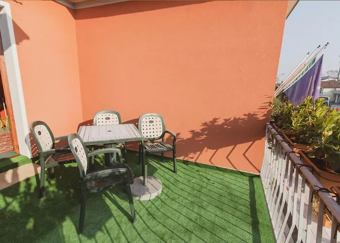 Pensión Casa Malvina Mira